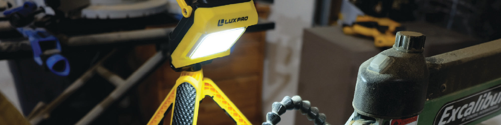 Pivoting Work Lights