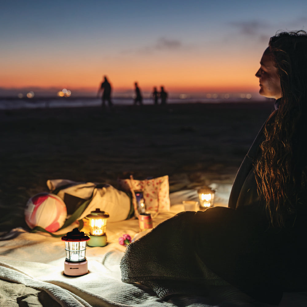 Rechargeable Dual Power Retro Lantern - 500 Lumens | LP1536