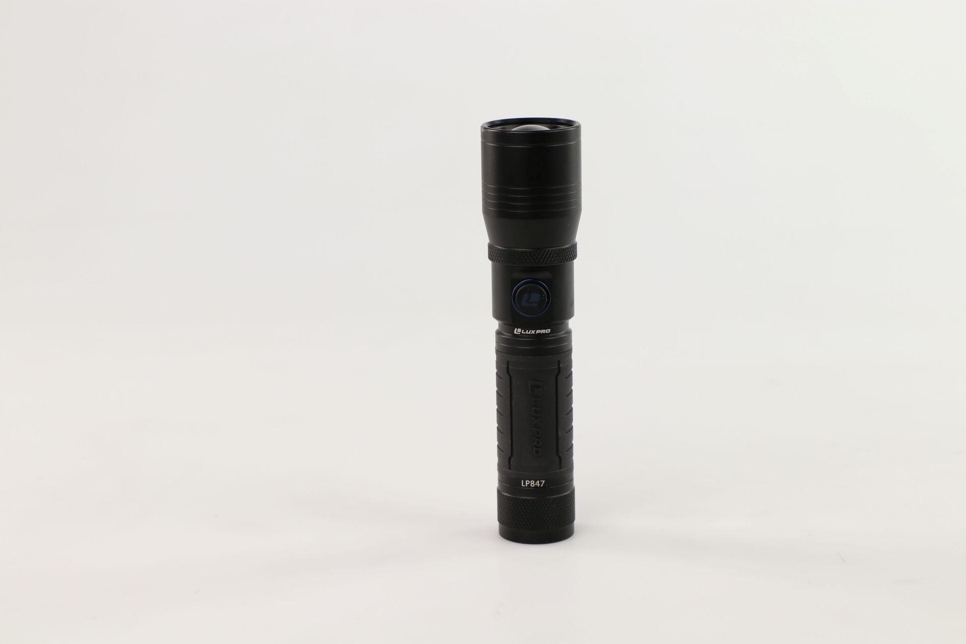 Dual-Power Focusing LED Flashlight - 1253 Lumens | LP847