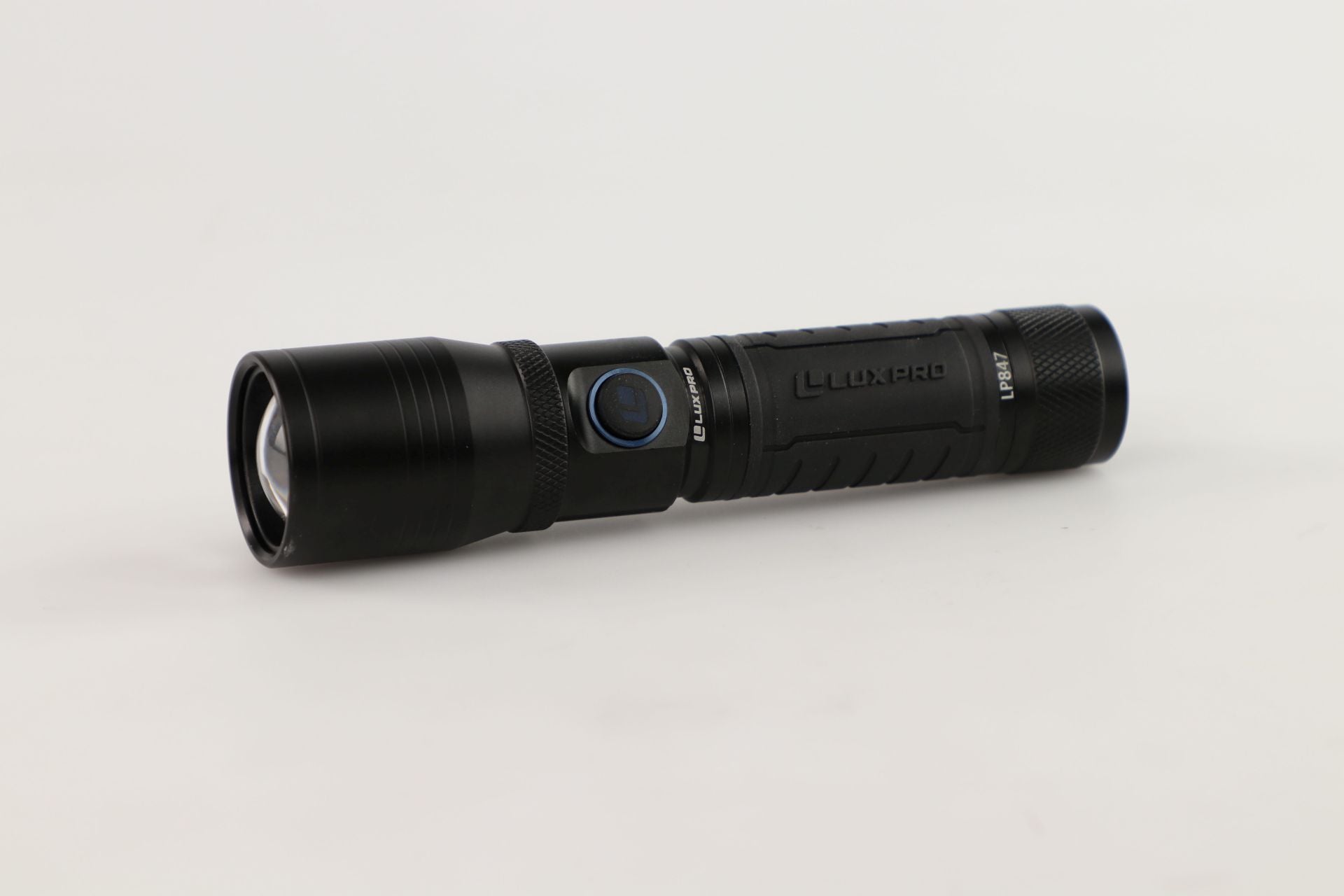 Dual-Power Focusing LED Flashlight - 1253 Lumens - LP847 | LUXPRO