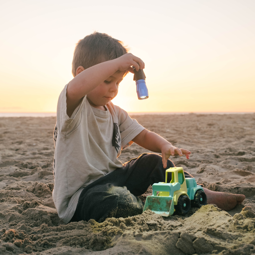 Focusing LED Flashlight, Various Colors - 350 Lumen | LP831v2.5