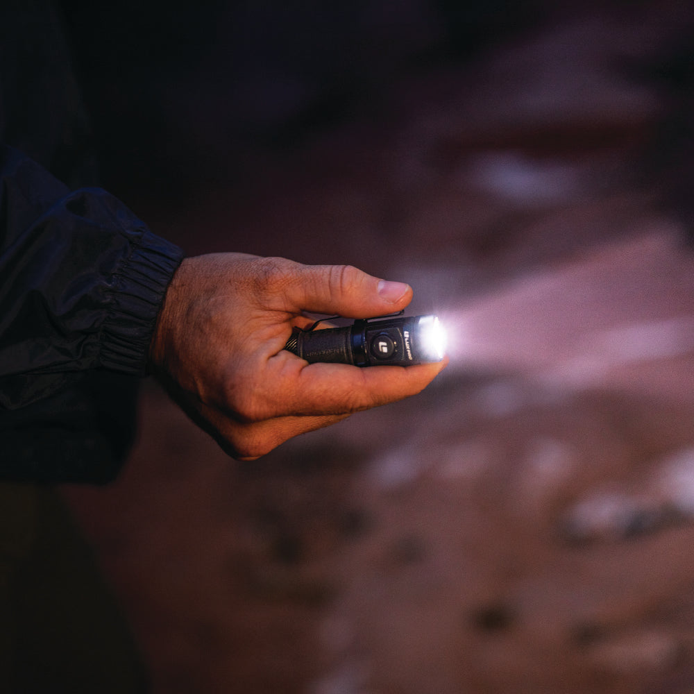Pro Series - Compact LED Flashlight - 600 Lumen | XP702