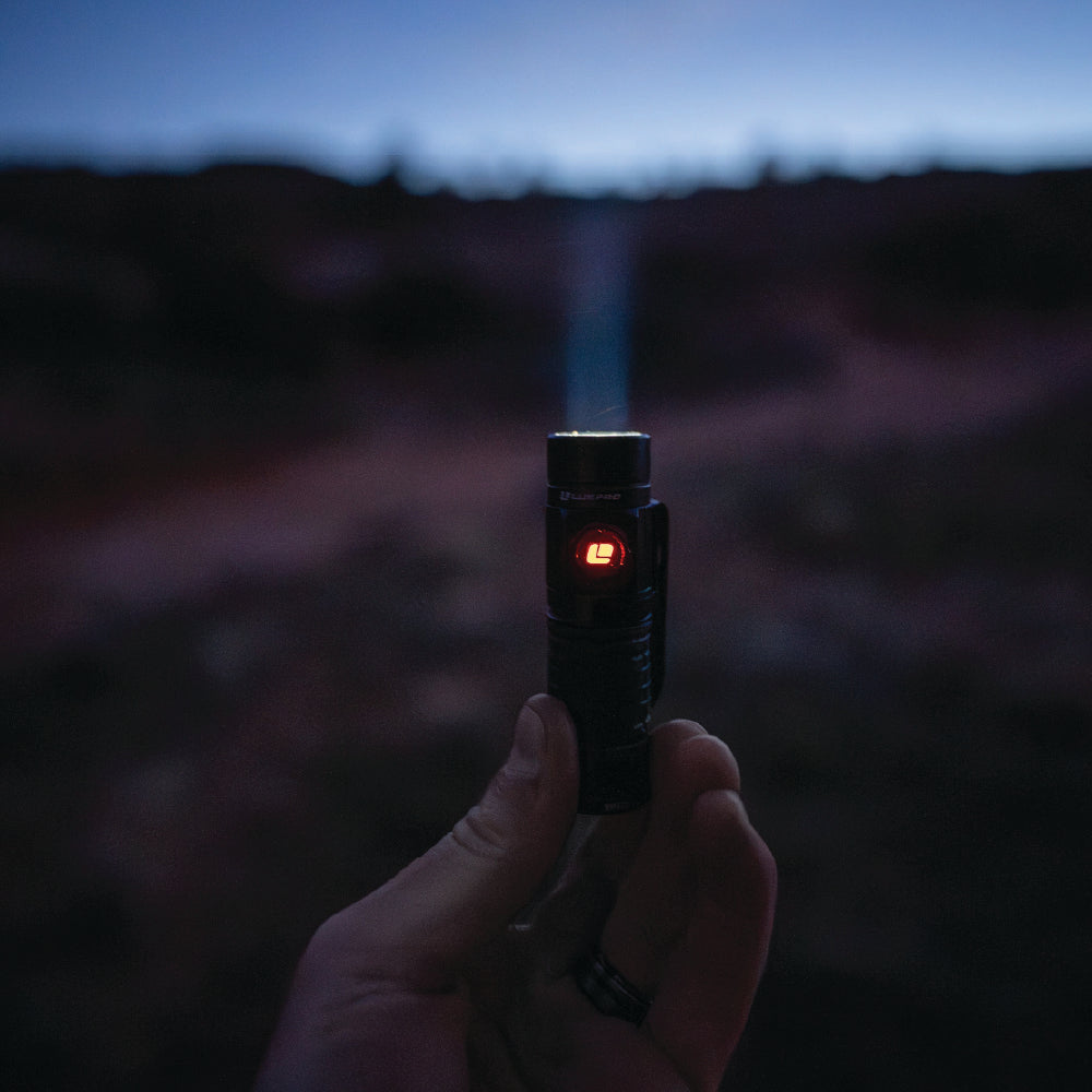 Pro Series - Compact LED Flashlight - 600 Lumen | XP702