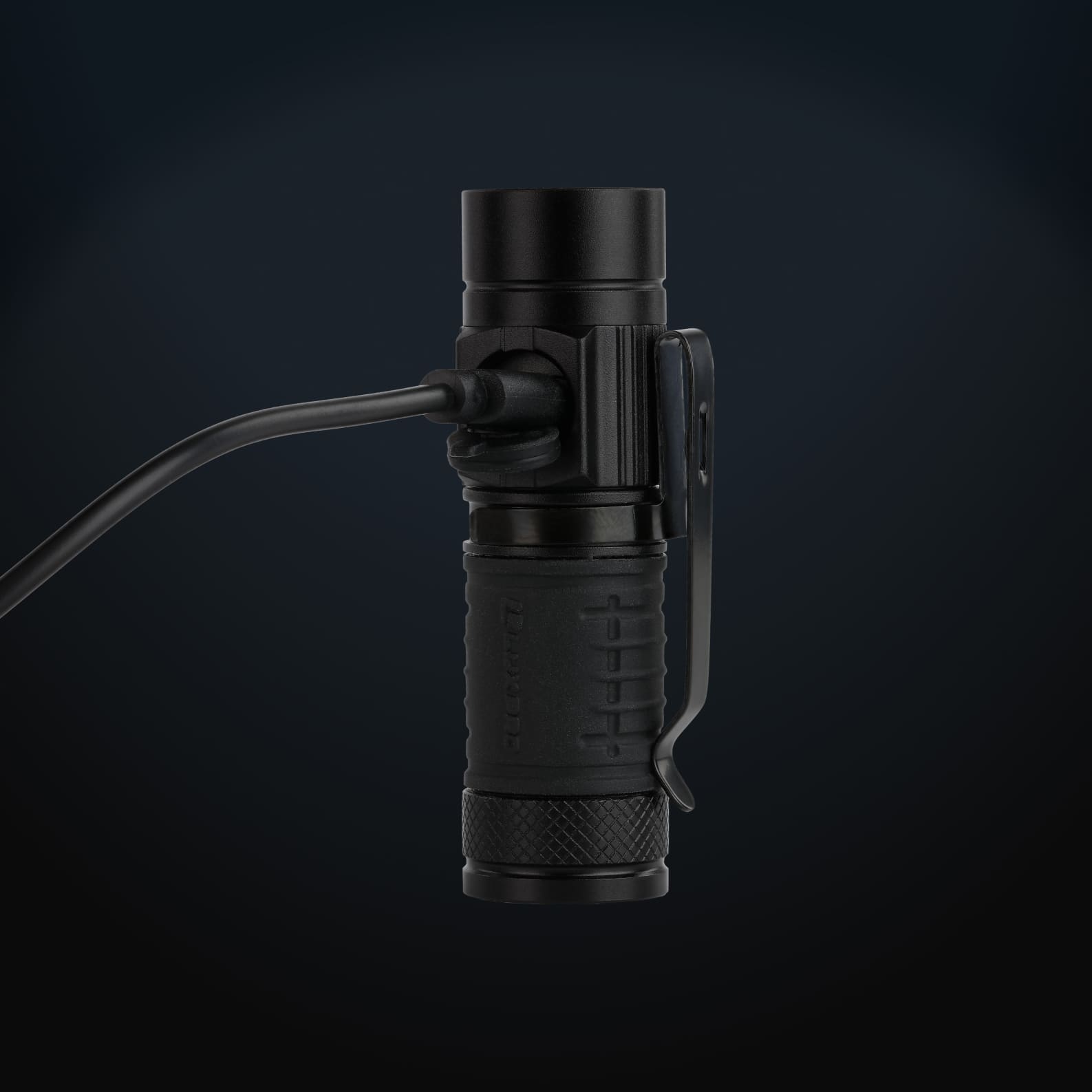Pro Series - Compact LED Flashlight - 600 Lumen | XP702