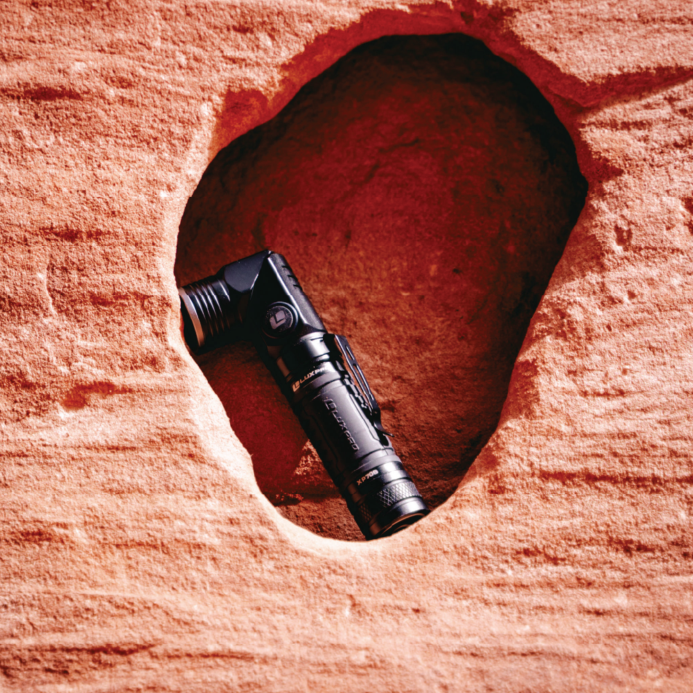 Pro Series - Pivot LED Flashlight - 2000 Lumen | XP706
