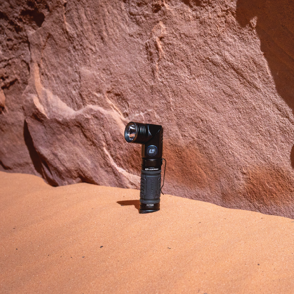 Pro Series - Pivot LED Flashlight - 2000 Lumen | XP706