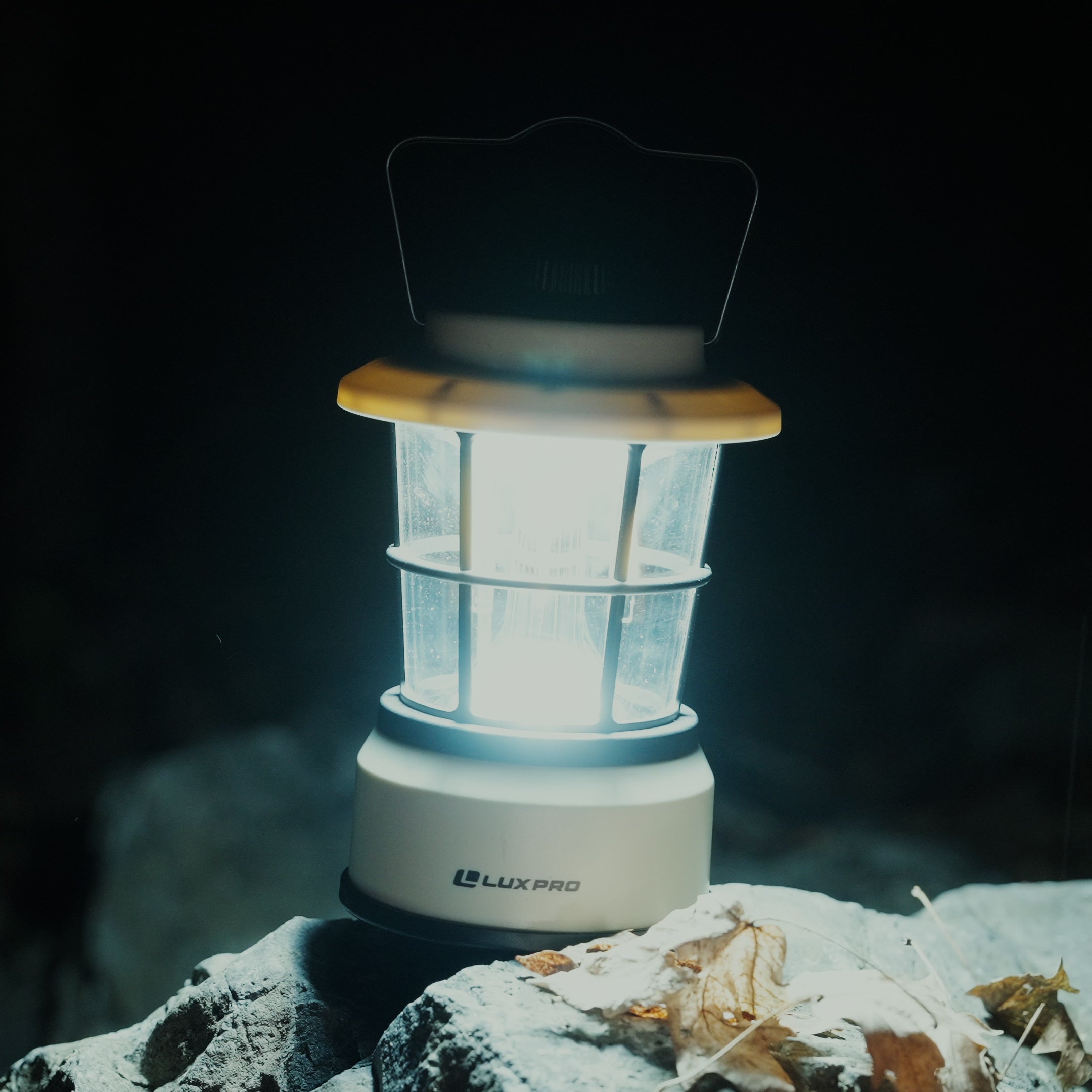 LP1535 | 265 Lumen Retro LED Lantern – LUXPRO