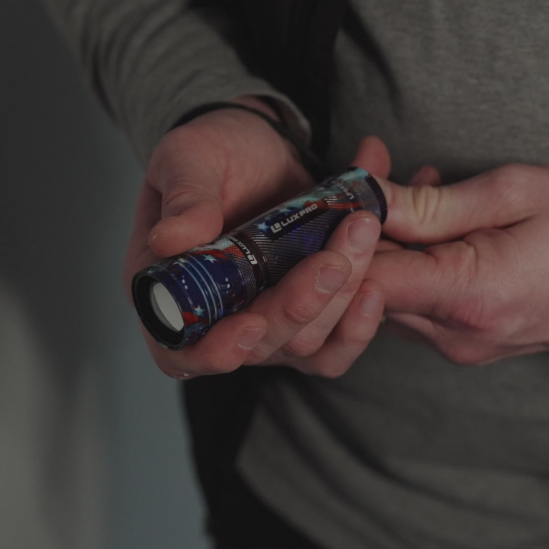 USA Series Focusing LED Flashlight - 700 Lumens | LP842US