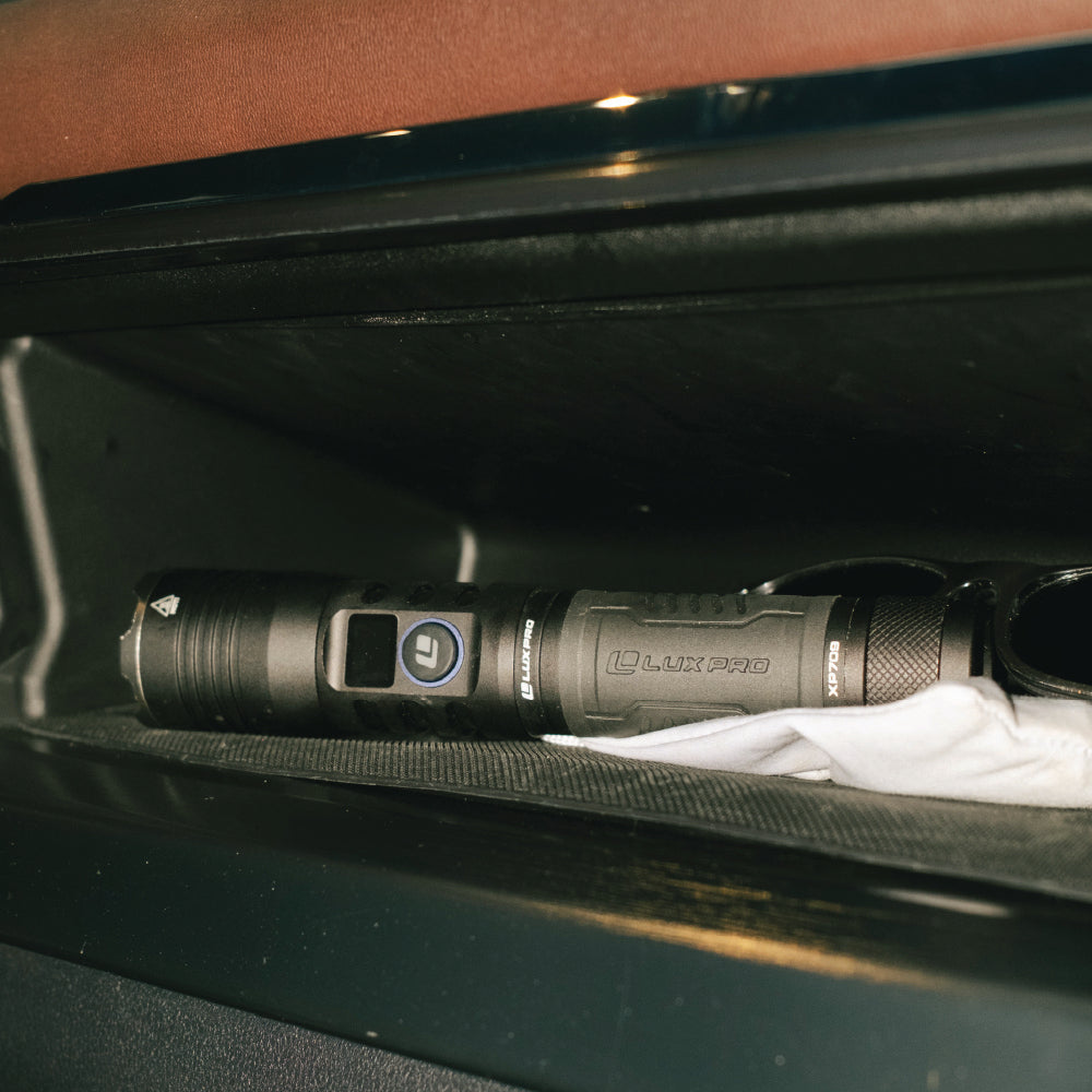 Pro Series DS - High performance LED Flashlight - 2300 Lumen | XP709