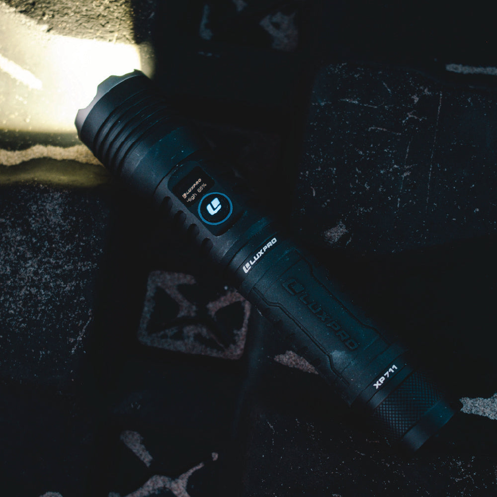 Pro Series DS - High performance LED Flashlight - 4400 Lumen | XP711